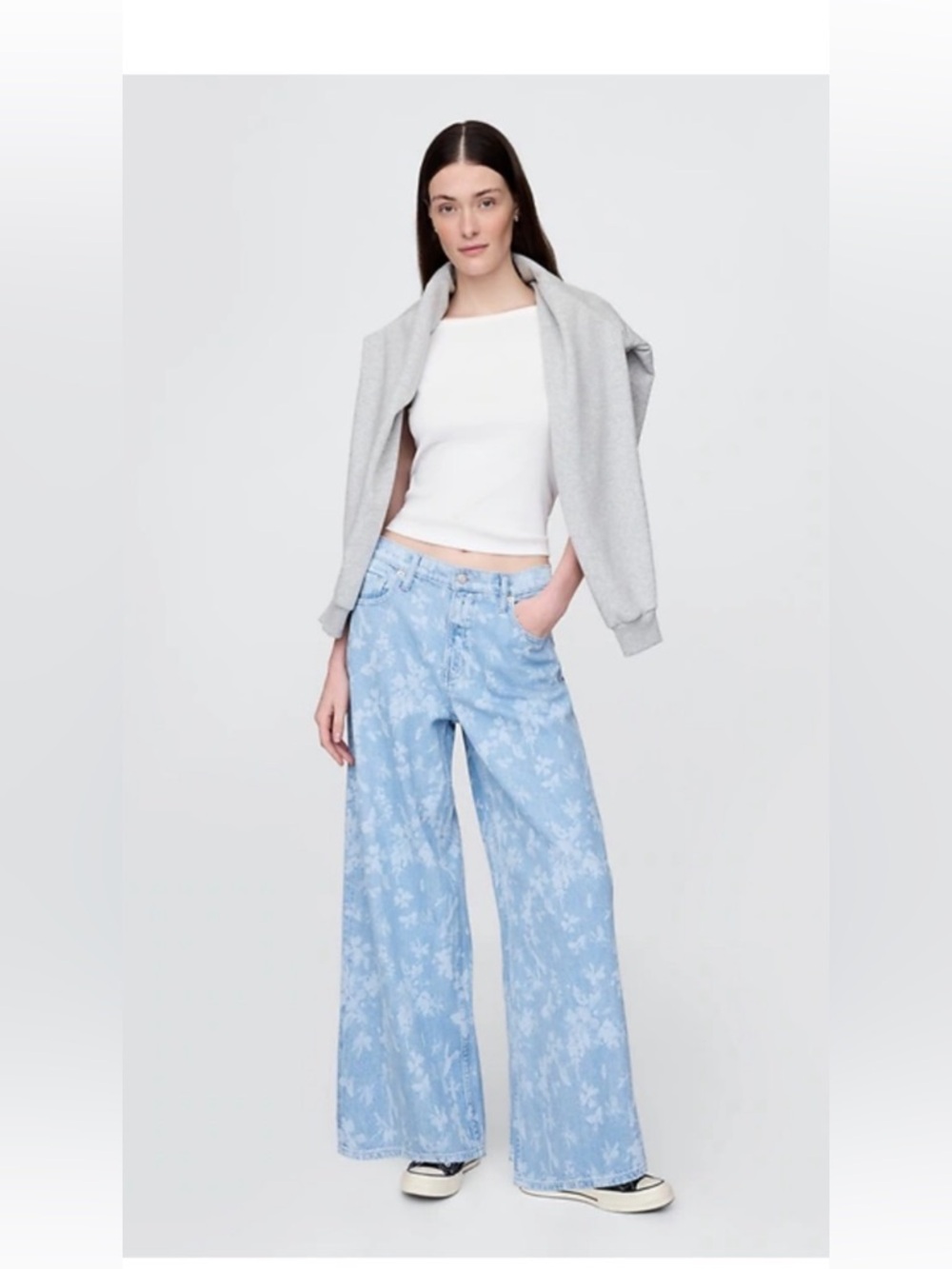 GAP Light Blue Wide-Leg Floral-Pattern Jeans - Picture 2 of 12